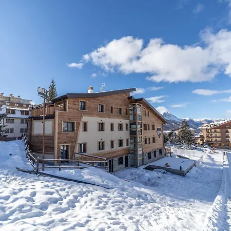 Hotiday Sauze Centro Hotel 3*