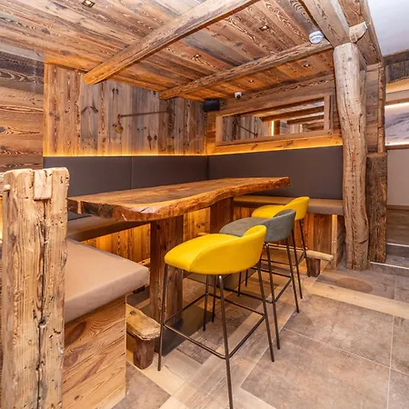 Hotiday Sauze Centro Hotel