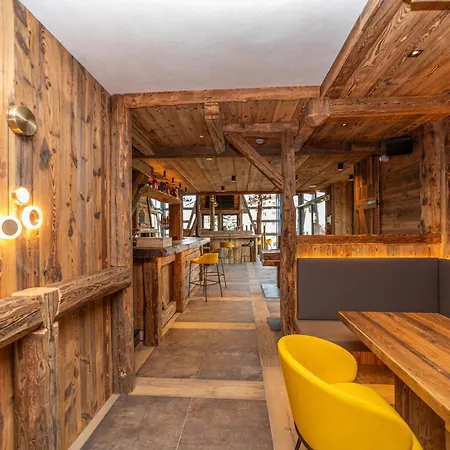 Hotiday Sauze Centro Hotel