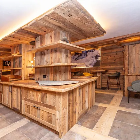 Hotiday Sauze Centro Hotel