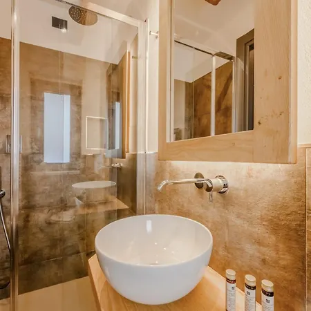 Hotiday Sauze Centro Hotel