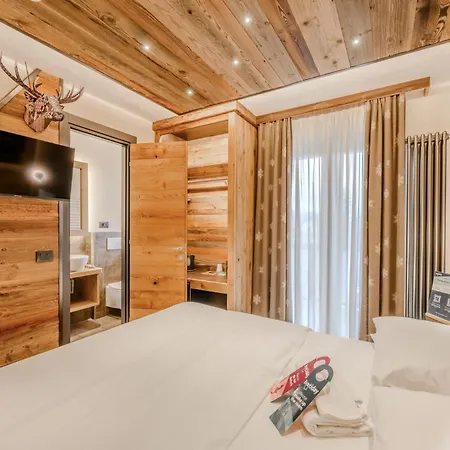 Hotel Hotiday Sauze Centro